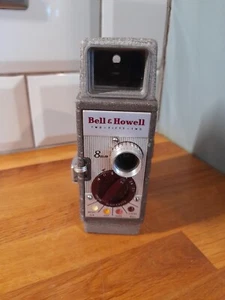 Macchina fotografica vintage Bell & Howell due-cinquanta-due pellicola 8 mm non testata - Foto 1 di 8