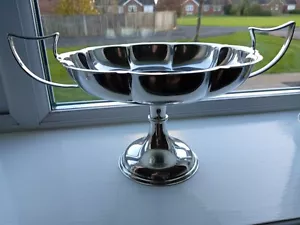Large and impressive silver fruit bowl / tazza / compote .Hallmarked W and G. - Picture 1 of 24