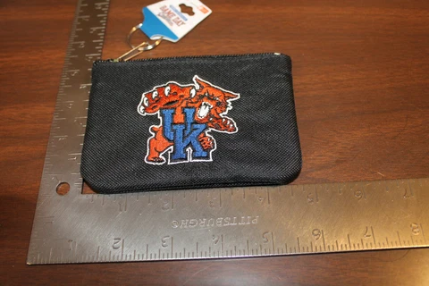 UNIVERSITY KENTUCKY WILDCATS EMBROIDERED COIN PURSE Cover