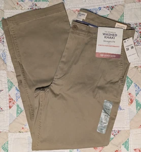 NEW 33x30 Dockers "The Broken in Washed Khaki" Straight Fit Stretch Levi Pants - Picture 1 of 9
