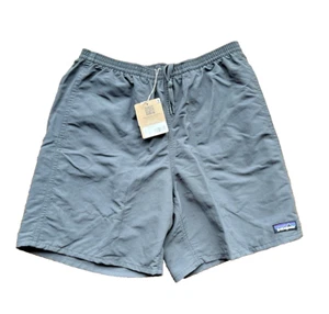 Patagonia Men’s 7” Baggies Longs Shorts Forge Grey NWT Size Small - Picture 1 of 2