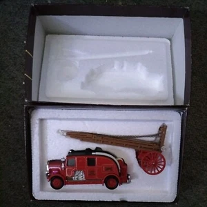 Matchbox Diecast YS-9 - 1936 Leyland Club Fire Engine - FK-7 - Picture 1 of 7