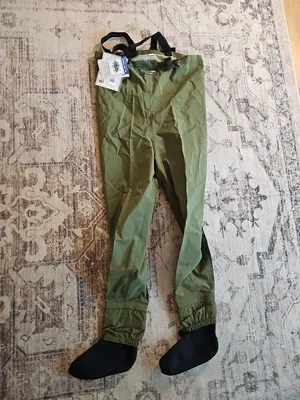New Men's Olive Green Redington Footed Chest Waders/Fishing Pants - Size Small - Image 1 of 4
