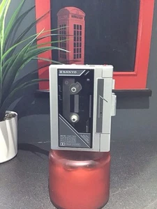 ⭐️ SANYO M-G34DT WALKMAN METAL TAPE WITH RADIO Fully Working! RARE MODEL ⭐️ - Picture 1 of 6