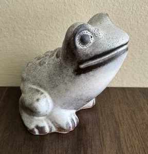 Vintage Howard Pierce Porcelain Frog Toad Figurine Gray Brown Color-Signed - Picture 1 of 12