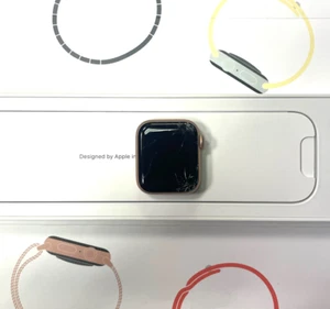 Apple Watch Series 5 40mm Gold Aluminum - Cellular - *Damaged, Broken Screen - Picture 1 of 8