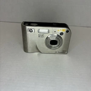 HP PHOTOSMART R707 DIGITAL CAMERA - 5.1MP 3x 256MB Y2K Untested No Battery!! - Picture 1 of 5