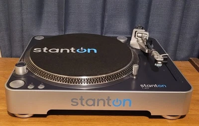 Tocadiscos Stanton T.60 con cartucho/lápiz óptico Shure SC35C Foto 1 de 4