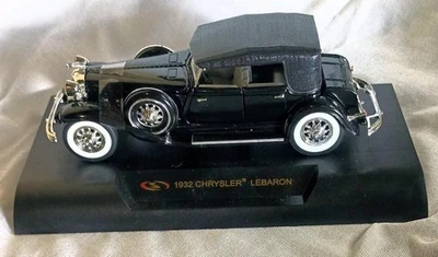 1932 Chrysler LeBaron Diecast 1:32 Car by Signature Models Black  Excellent - Image 1 of 4