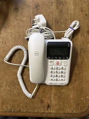 BT Decor 2600 V2- Corded Home Telephone & Answering Machine (big buttons) - Image 1 of 4