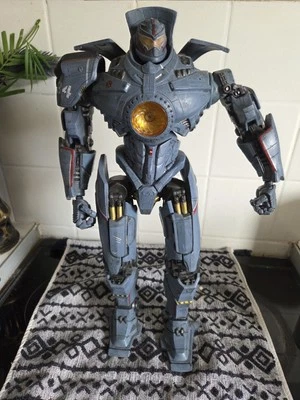 NECA PACIFIC RIM JAEGER GIPSY DANGER 18” FIGURE WORKING 2013  - Image 1 of 4