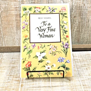 Tarjeta de graduación American Greetings para mujer oro amarillo floral mejores deseos - Imagen 1 de 9