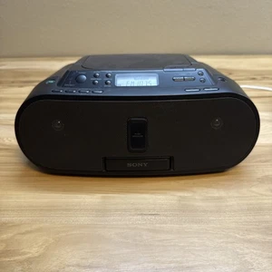 Sony ZS-S2iP Reproductor de CD AM FM Radio iPodDock Estéreo Boombox - PROBADO - - Imagen 1 de 11