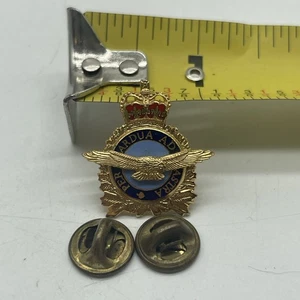 Pin de unidad de escuadrón de helicópteros tácticos militares canadienses 444 ARDUA AD ASTRA PER - Imagen 1 de 4