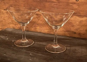 New Vintage 1950s MCM Atomic Starburst 4” Footed Martini Cocktail Etched Glass - Picture 1 of 4