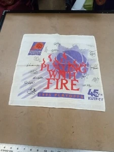 Phoenix Suns 1995 NBA Playoffs Autographed Towel ( Print) - Picture 1 of 3