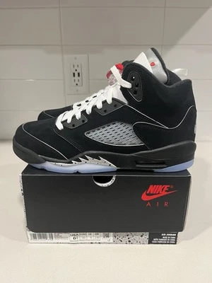 Talla 6.5Y - Air Jordan 5 Retro “Negro Metálico” Reimaginado GS (2025) SE ENVÍA AHORA Foto 1 de 4