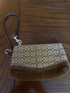 Vintage Coach kleine Leder Handgelenktasche 7x5 braun klassisch Monogramm Jacquard Wildleder - Bild 1 von 9