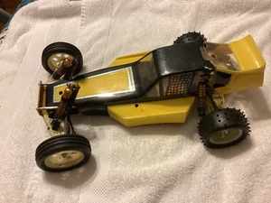 RC10 Team Associated Electric Racing RC Off Road Buggy Gold Pan Vintage - Picture 1 of 4
