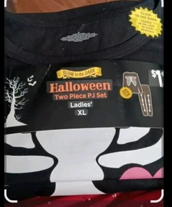Halloween two piece Ladies’ PJ set Glow-In-The-Dark Skeleton Graphic Pajamas- XL - Picture 1 of 7
