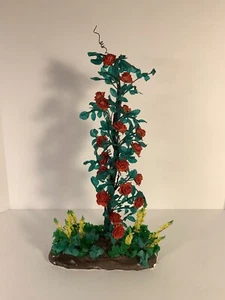 Casa de Muñecas Miniatura Flor Jardín Escala 1:12 Plantas Rosas Rojas Altramuces Amarillos - Imagen 1 de 8