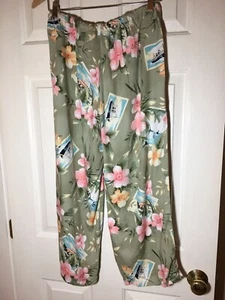 Neu ohne Etikett "Island Traders" hellbraun rosa Blumenmuster 100 % Viskose kurze Hose - Größe L  - Bild 1 von 2