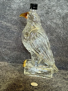 PATRIOTIC EAGLE GLASS WHISKEY DECANTER 7.5"T VGC - Picture 1 of 8