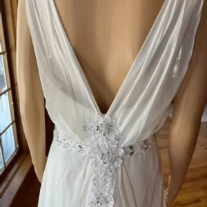 * Beaded Ivory Chiffon Sleeveless V Neck Wedding Gown Bridal Dress Size 10 12 - Picture 1 of 12