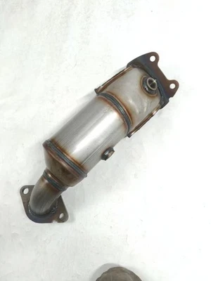 2 convertidores catalíticos delanteros izquierdos para Chrysler Pacifica 2017-2021 3,6 L V6 Foto 1 de 4