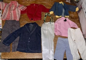 Bekleidungspaket Mattel Ken oder GI Joe in Originalgröße 9 Teile: Shirts, Hosen & Jacken - Bild 1 von 3