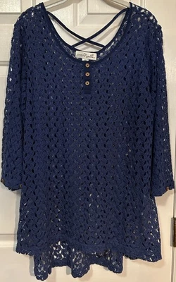 Top túnica de encaje azul marino Simply Noelle XXL mangas campana 3/4 romántico delicado Foto 1 de 4