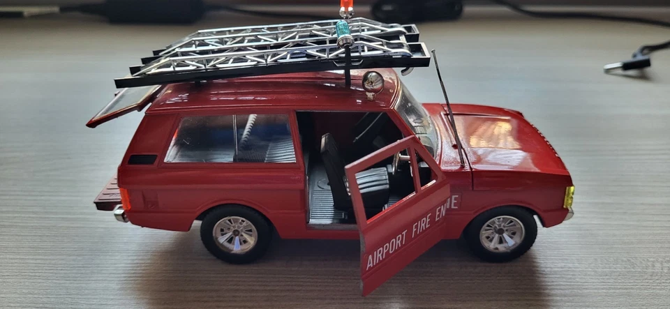 BBURAGO Range Rover 0104 Airport Fire Engine 1:24 - Immagine 1 di 4