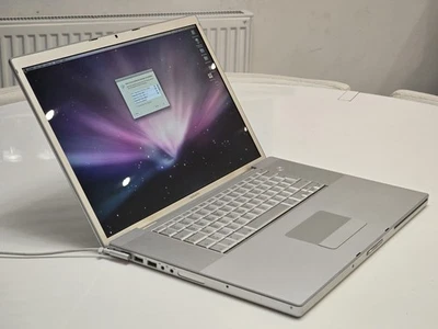 RARE Vintage 2007 MacBook Pro 17" 2.6GHz 4GB A1229 | Glossy HiRes + 72 cycles! - Image 1 of 4