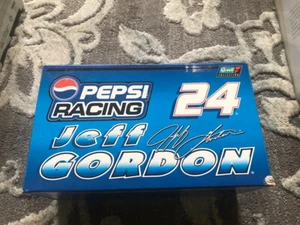 1/24 Revell Jeff Gordon Pepsi Racing raro 1 di 3.120 con scatola e certificato - Foto 1 di 4
