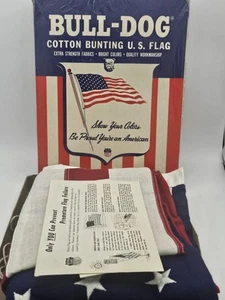 Bull Dog Wimpelkette 50 Sterne Baumwolle amerikanische Flagge 1972 Box Broschüren Sen Gold Wasser - Bild 1 von 24