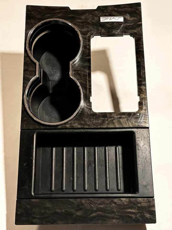 Ford Expedition 2015-2017 consola central portavasos bisel SYNC FL1478045A76EJSMQ Foto 1 de 4