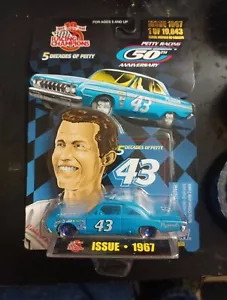 Richard Petty #43 1964 NASCAR RACING CHAMPIONS 1/64 COCHE FUNDIDO A PRESIÓN - Imagen 1 de 3