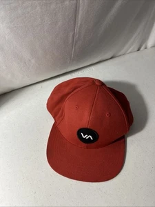 Sombrero rojo con correa ajustable RVCA - Imagen 1 de 5