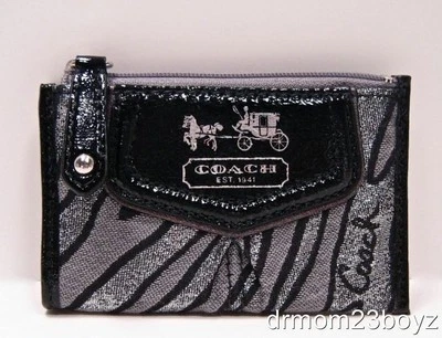 Nuevo Coach Zebra Negro y Plata Firma Monedero Mini Llavero Ajustado ÚLTIMO Foto 1 de 4