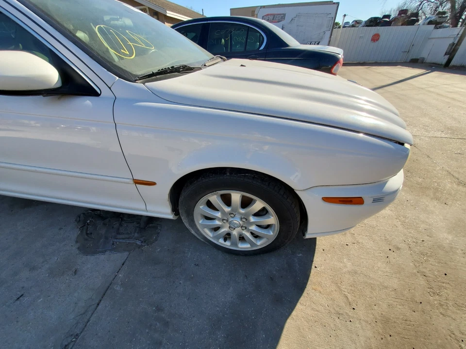 2001 2002 03 04 05 2006 2007 2008 JAGUAR X-TYPE RIGHT PASSENGER FENDER WHITE # 2 - Image 1 of 1