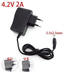 Adaptador de CC 4,2 V 2A cargador de fuente de alimentación 5,5 mm*2,5 mm para batería de litio 18650 - Imagen 1 de 4