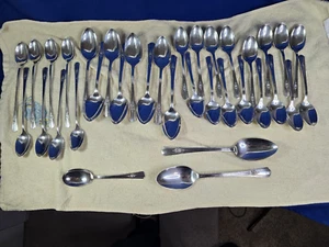Wm Rogers Silverplate DESIRE set of 58 pieces - Picture 1 of 19
