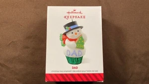 Muñeco de Nieve Sombrero Negro en Cupcake Papá Sello Recuerdo Adorno de Navidad 2014 - Imagen 1 de 2