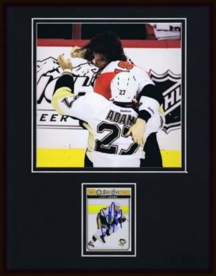 Exhibición de fotos firmada por Craig Adams 11x14 Penguins Fight vs Scott Hartnell Foto 1 de 2