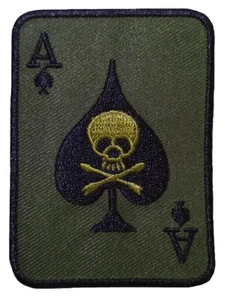 SPADES CARD Skull Cross Bone A Poker Embroidered Applique Sew Iron on Patch S OD - Picture 1 of 1