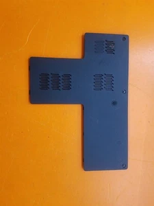 ⭐️⭐️⭐️⭐️⭐️ Laptop Bottom RAM Memory Cover Access Door Dell Inspiron 1764 - Photo 1/3