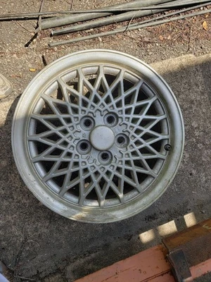 Rueda de aluminio 15x6 compatible con 96-98 GRAND AM 755512 Foto 1 de 4