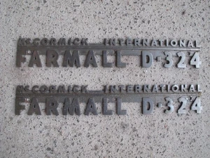 MC Cormick Farmall D-324 Schriftzug Emblem Trecker - Bild 1 von 7