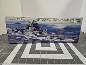 1/700 TRUMPETER FRENCH BATTLESHIP RICHELIEU 1943 #05750 SEALED SHIP MODEL KIT - Bild 1 von 7