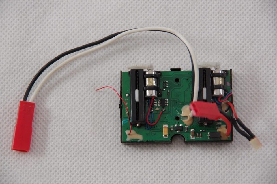 Blade 5-in-1 Control Unit,RX/Servos/ESC/Mixer/Gyro 120SR - BLH3101 - Image 1 of 4